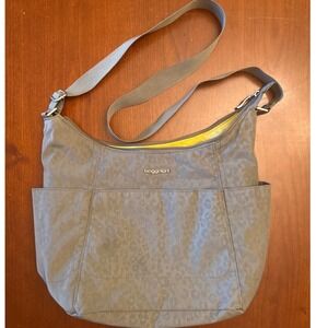 Baggalini hobo crossbody pewter gray cheetah bag purse medium adjustable strap